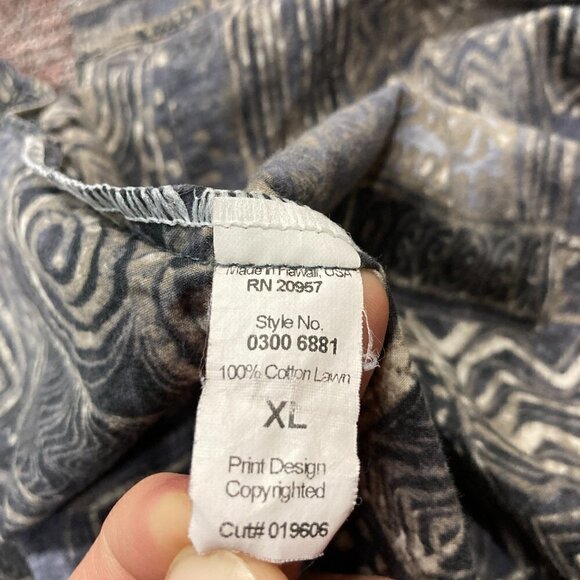 Tori Richard Short Sleeve Hawaiian Shirt Top Button Size XL Aztec Tribal 6881 - Picture 6 of 8